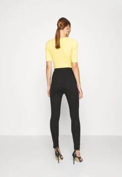 Anna Field Punto Leggings With Button DetailLeggingsBlack Donna Pantaloni AN621A04X-Q11 9 Anna Field Punto Leggings With Button DetailLeggingsBlack Donna Pantaloni AN621A04X-Q11 -Anna Field 33f906a6b264471e94805b4626428f72