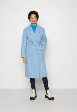 Anna Field Cappotto ClassicoLight Blue Donna Cappotti AN621U023-K11 11 Anna Field Cappotto ClassicoLight Blue Donna Cappotti AN621U023-K11 -Anna Field 5a29fe22a4ea4cc891d69a2c907888ff
