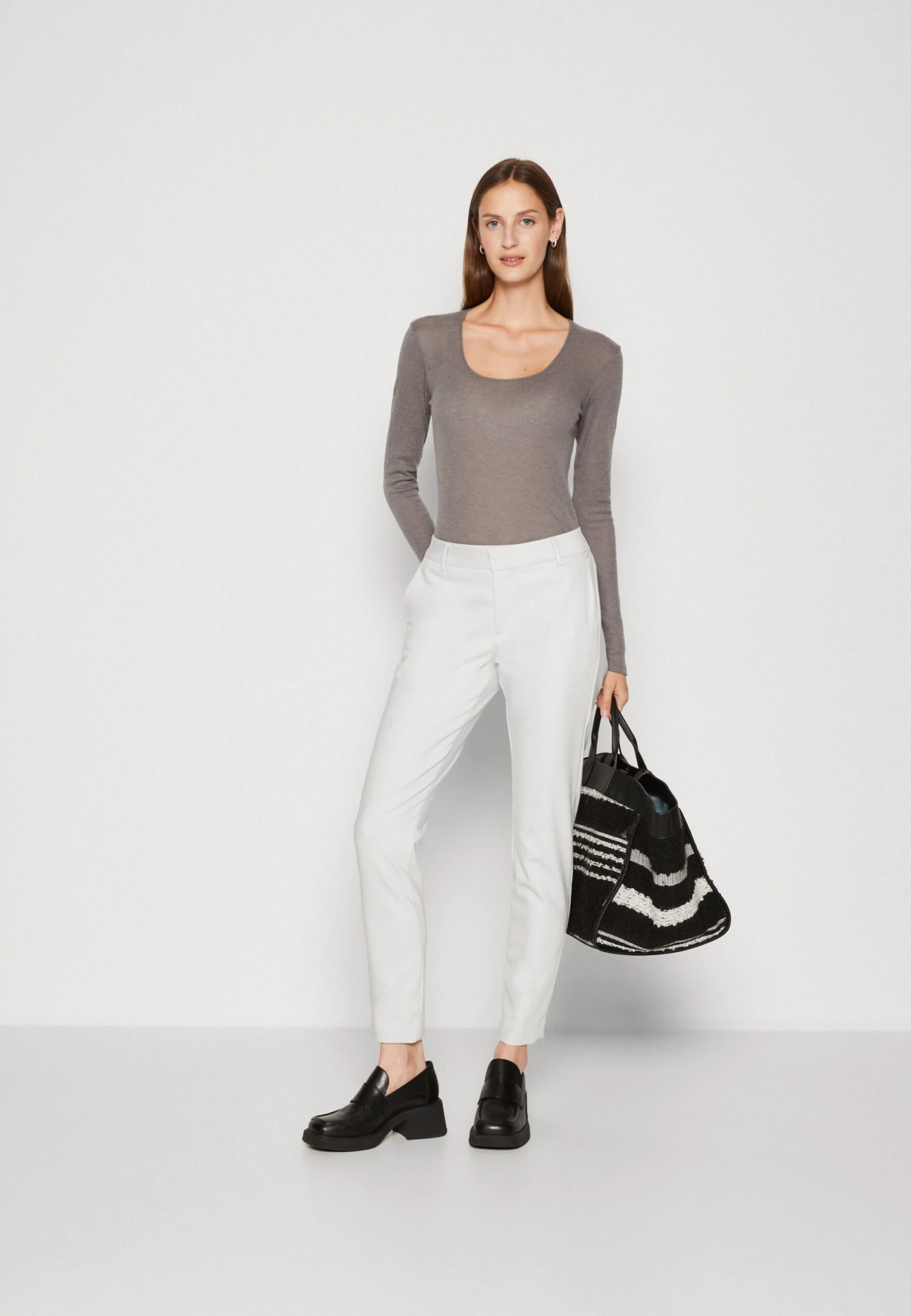 Anna Field Maglietta A Manica LungaMottled Dark Grey Donna T-shirt E Top AN621D197-C11 7 Anna Field Maglietta A Manica LungaMottled Dark Grey Donna T-shirt E Top AN621D197-C11 - immagine 5