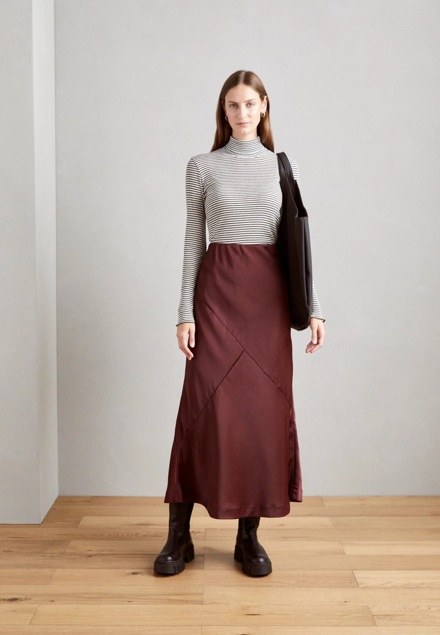 Anna Field Maglietta A Manica LungaBeige/Black Donna T-shirt E Top AN621D18W-B11 4 Anna Field Maglietta A Manica LungaBeige/Black Donna T-shirt E Top AN621D18W-B11 - immagine 2