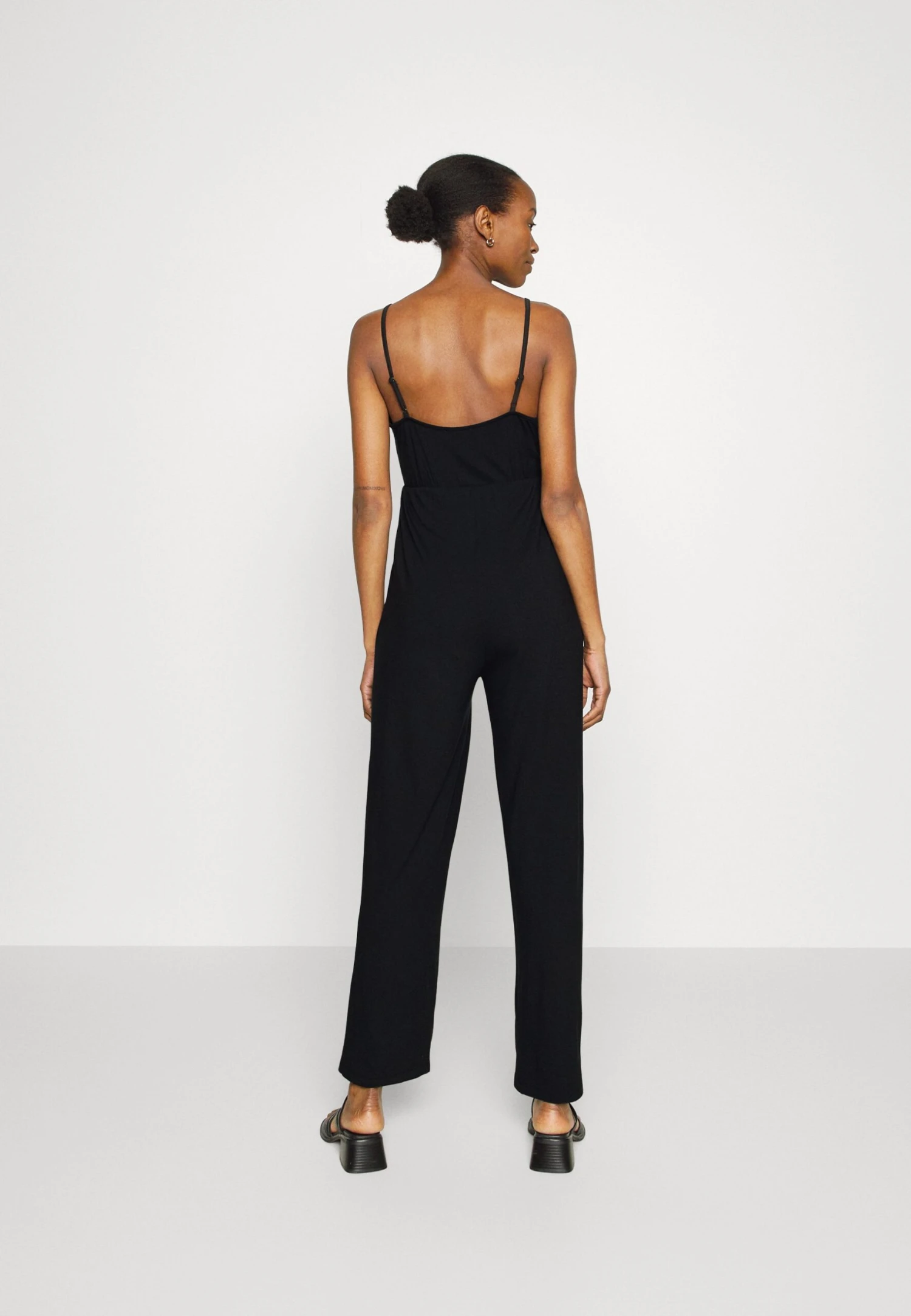 Strappy Drappy Cintered Tuta JumpsuitBlack Donna Tute Jumpsuit EX429D008-Q11 5 Strappy Drappy Cintered Tuta JumpsuitBlack Donna Tute Jumpsuit EX429D008-Q11 - immagine 3