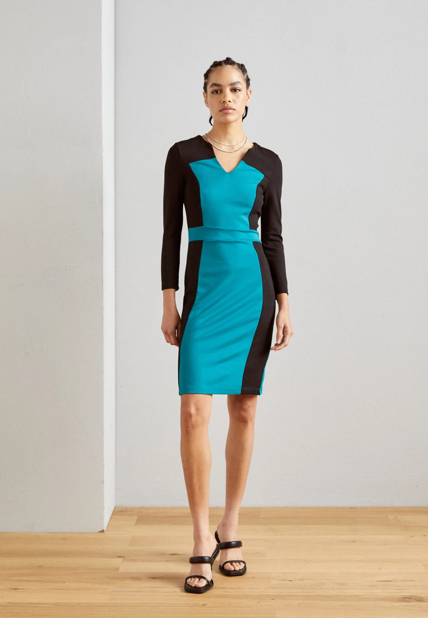 Anna Field Vestito Di Maglina - Black/Dark Green 4 Anna Field Vestito Di Maglina - Black/Dark Green - immagine 2