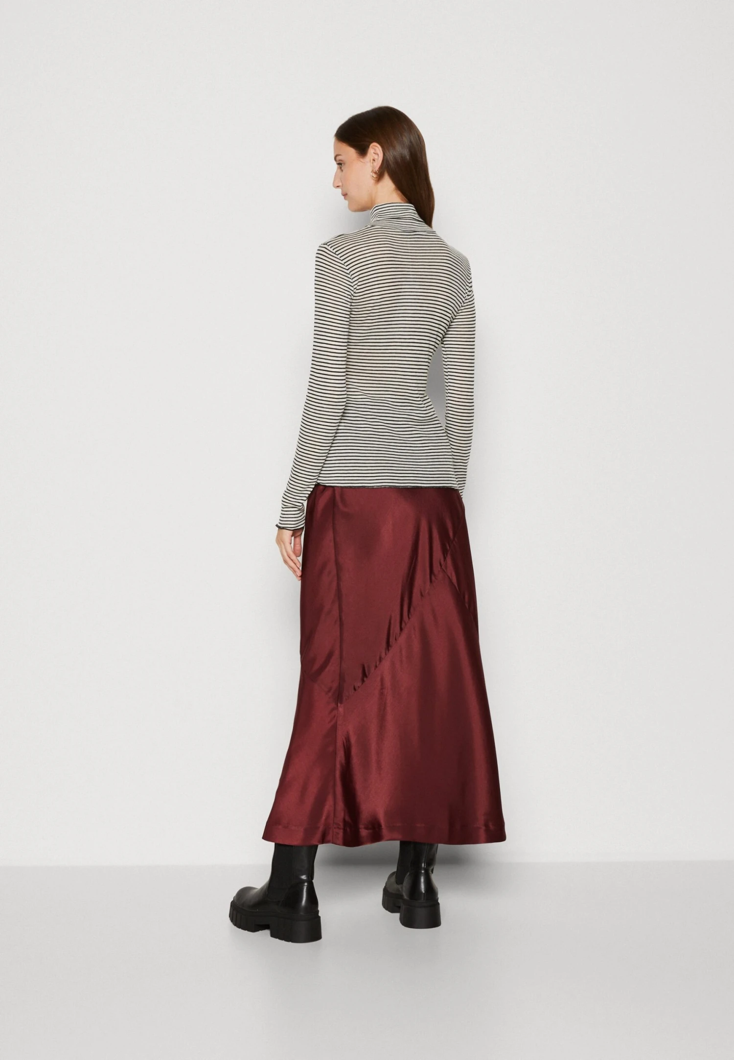 Anna Field Maglietta A Manica LungaBeige/Black Donna T-shirt E Top AN621D18W-B11 6 Anna Field Maglietta A Manica LungaBeige/Black Donna T-shirt E Top AN621D18W-B11 - immagine 4