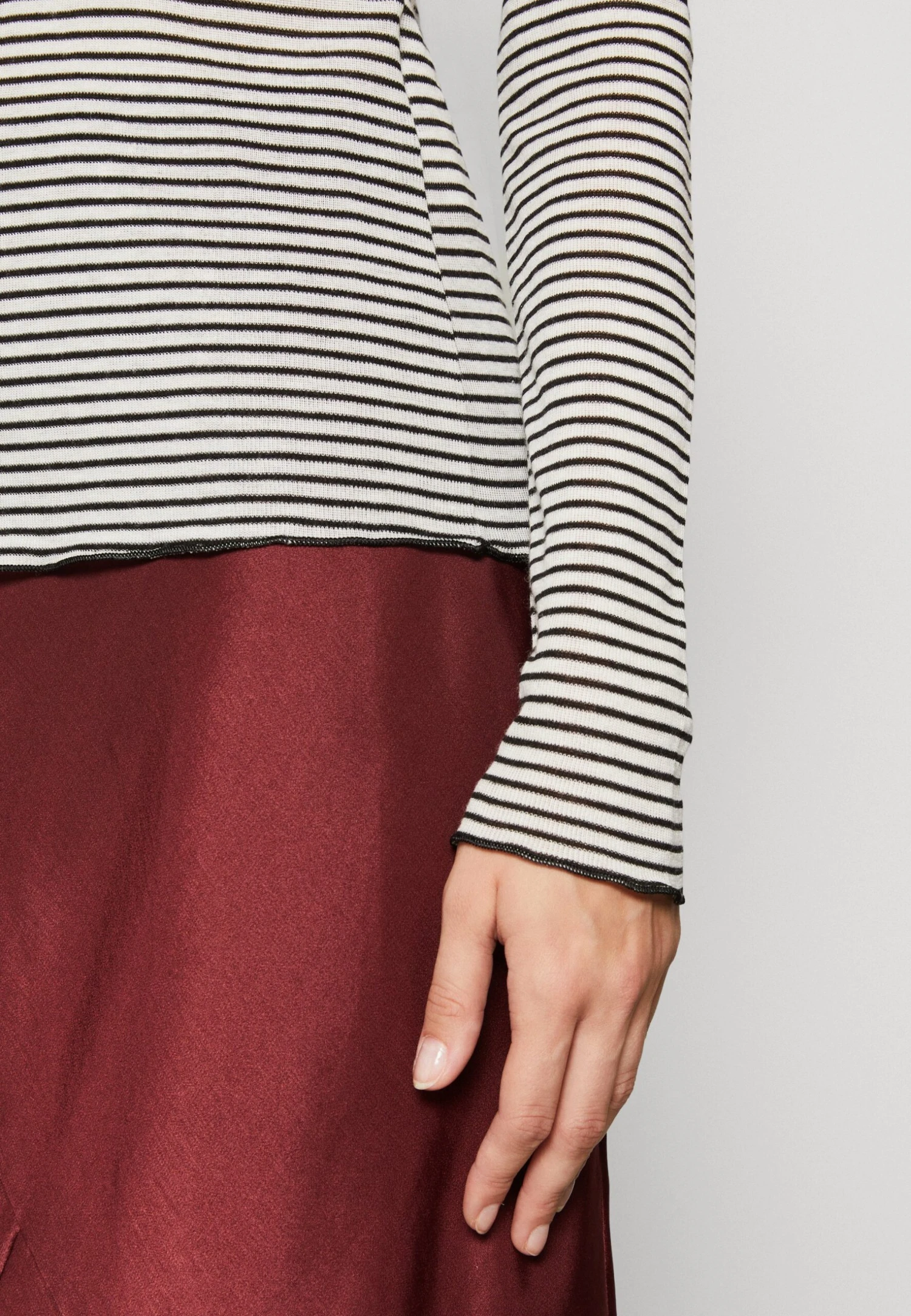 Anna Field Maglietta A Manica LungaBeige/Black Donna T-shirt E Top AN621D18W-B11 10 Anna Field Maglietta A Manica LungaBeige/Black Donna T-shirt E Top AN621D18W-B11 - immagine 8