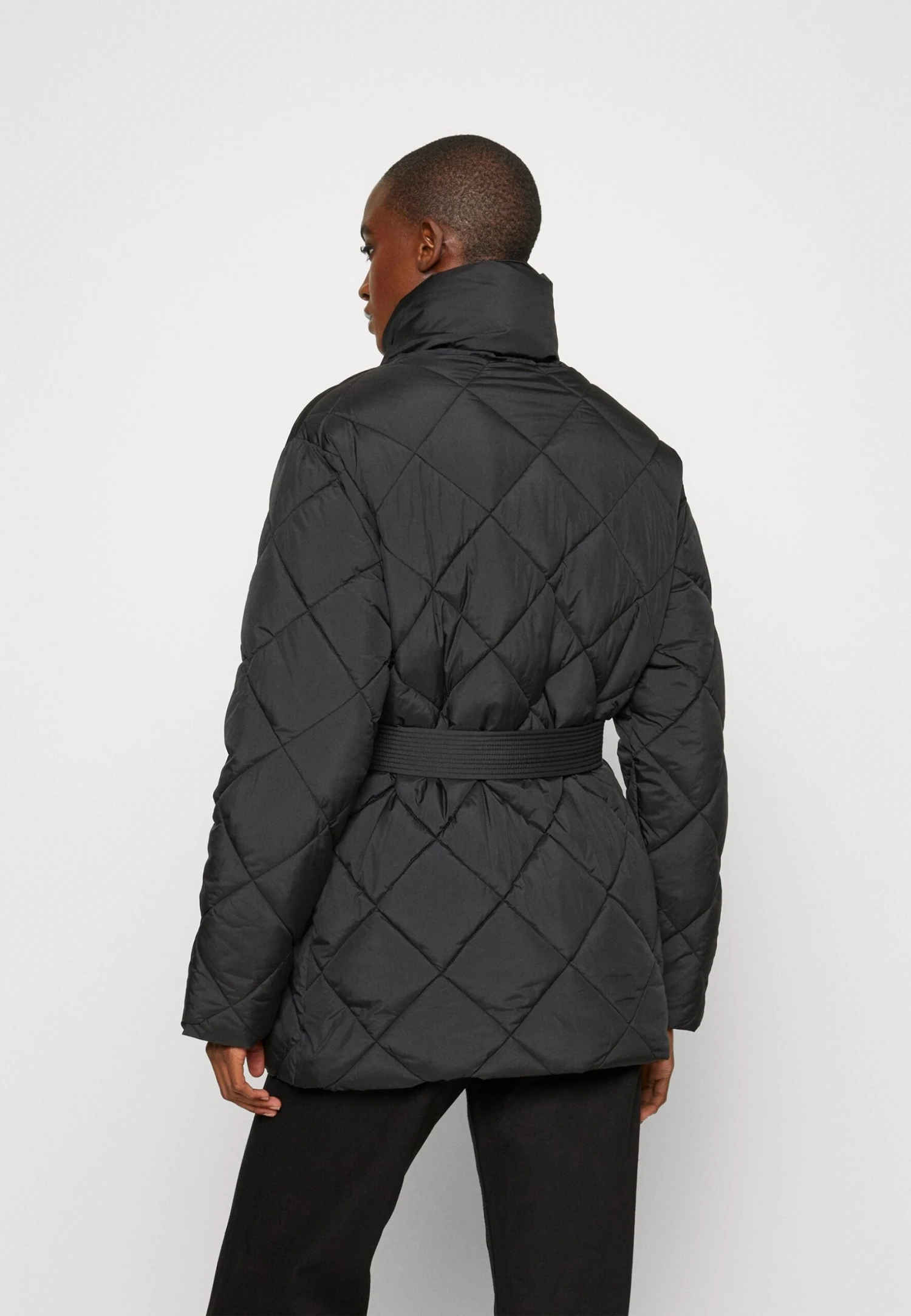 Cappotto CortoBlack Donna Cappotti ANH21U00A-Q11 5 Cappotto CortoBlack Donna Cappotti ANH21U00A-Q11 - immagine 3